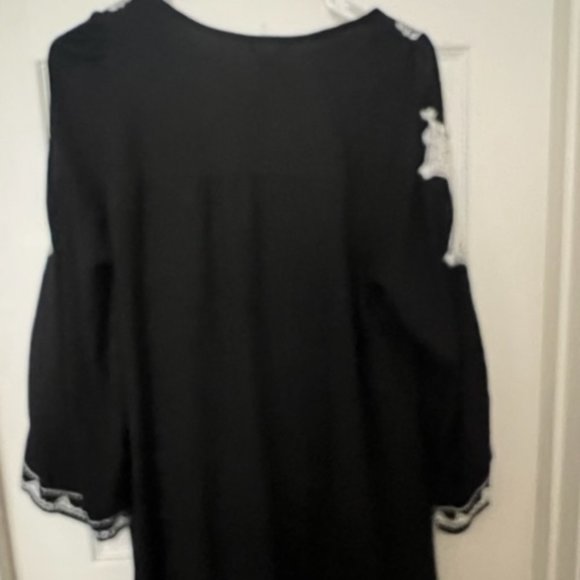 Lovesick Women's Tunic 3/4 sleeved with embroidery design size 0 - Picture 2 of 6